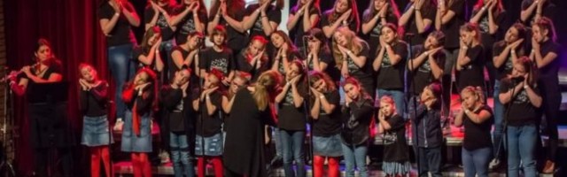 SVI BI HTELI DA SU KAO MI! Dečji hor iz Zrenjanina najboji na Međunarodnom festivalu u Kikidi