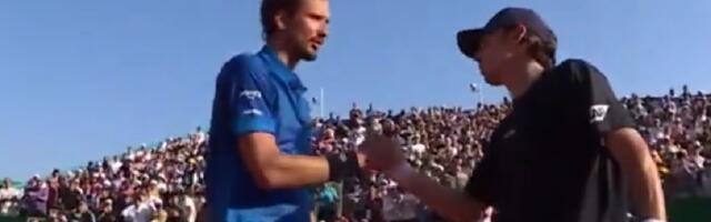 SLOBODAN PAD KARIJERE ČOVEKA KOJI JE NOVAKU UKRAO KALENDARSKI SLEM: Ovakav raspad se ne pamti u tenisu!