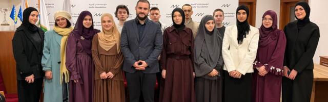 Zukorlić sa stipendistima MUFTY fondacije