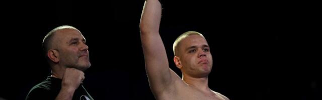 Legendarni Dževad Poturak sa sinom na meču /GALERIJA/