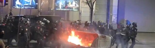 Sukobi antivladinih demostranata i policije nakon protesta u Beogradu