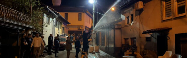 U požaru koji je izbio u centru Novog Pazara jedna osoba teže povređena