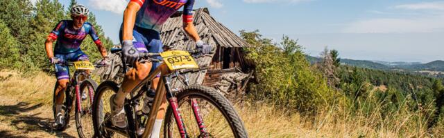 Etapno nadmetanje biciklista na Tari