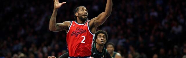 BOGDAN SA KLUPE GLEDAO NESTVARNU DOMINACIJU LENARDA! Klipersi šokirali Minesotu, Kavaj brojao do 41! (VIDEO)