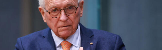 ​Свет у ери „бул­до­жер политике”