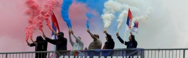 Srbija, trobojka, pobeda! Narod pokazao šta želi - Moćne poruke širom Beograda (FOTO)