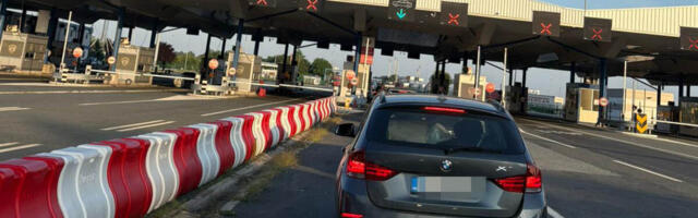 BATROVCI PROHODNI ZA PUTNIKE, KAMIONI U KOLONI DUGOJ DVA KILOMETRA: Na granici se čeka desetak minuta