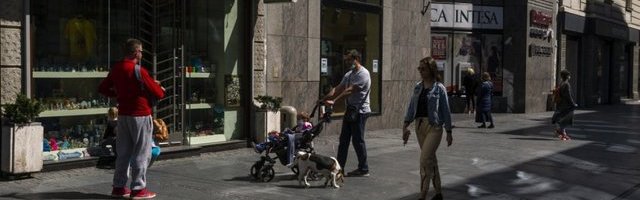 (FOTO) NEODGOVORNO! I danas bilo šetača u Beogradu, uprkos upozorenjima da ostanu kod kuće