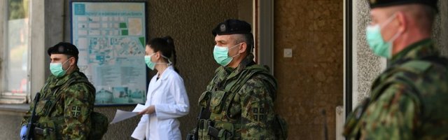 INCIDENT U ADAŠEVCIMA KOD ŠIDA: Migranti krenuli da napuste kamp, vojnik zapucao u vazduh
