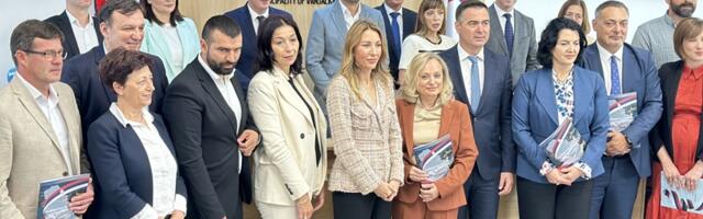 Ministarka rudarstva i energetike dodelila ugovore o energetskoj sanaciji javnih objekata za 21 lokalnu samoupravu