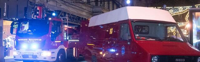 Jeziv prizor: Vatra guta vozilo u Beogradu (VIDEO)