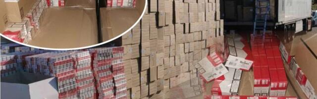 Zaplena na granici! Policija u tovarnom delu kamiona pronašla robu! (FOTO)