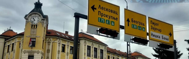 Na raskrsnici kod Osnovnog suda postavljeni novi putokazi