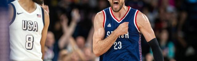 „Uspaničio sam se kad je Gudurić pogodio trojku“: Lebron i Kari priznali da se su se uplašili u polufinalu protiv Srbije