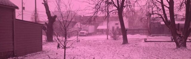 Snimci čudne ružičaste magle kruže mrežama: Ceo grad je u trenutku promenio boju, šta se dešava?!