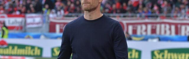 ŠOKANTNO REŠENJE REALA! ŠPANCI DALI OTKAZ ALONSU, PA MU ZA NEKOLIKO MINUTA NAŠLI ZAMENU! Madriđani dovode čoveka koji nikoga nije trenirao u karijeri...