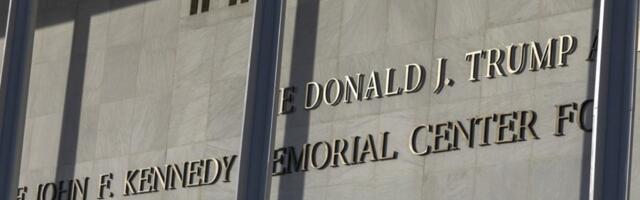 Tramp objavio zatvaranje Kenedi centra gde je Melanija promovisala film