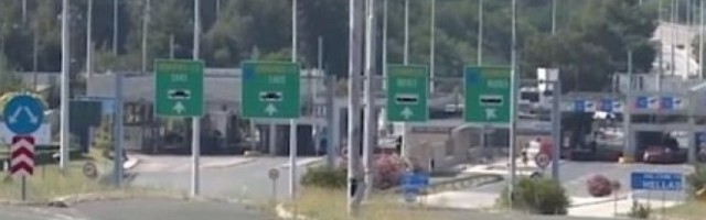 ZA ULAZAK U GRČKU DECI STARIJOJ OD 5 GODINA POTREBAN NEGATIVAN PCR TEST, da će se do raspusta išta promeniti?!