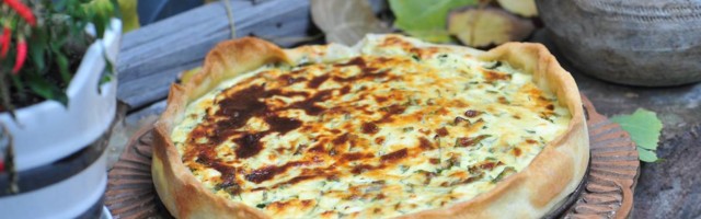 Ako do sada niste probali razveljušu, krajnje je vreme da napravite ovu slasnu tradicionalnu pitu
