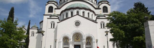 Deljenje Blagodetnog ognja sutra u 23 sata u Hramu Svetog Save u Beogradu