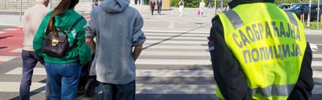 PEŠACI NA RADARU POLICIJE! Građani širom Srbije masovno rade istu stvar na ulici, sad će za to da plate i do 40.000 DINARA!