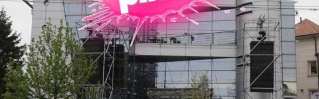 DRAMA U ZGRADI PINKA! Neočekivana poseta ZAUSTAVILA snimanje emisije "Narod pita", prisutni zanemeli od šoka!