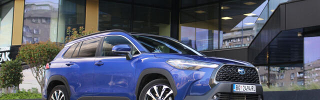 TEST: Toyota Corolla Cross Hybrid AWD Executive