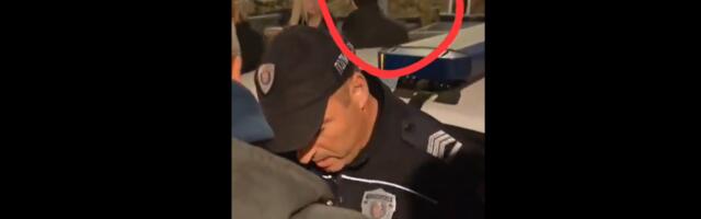 Policija ga uhapsila, on izašao na druga vrata: Scena iz novobeogradskog Bloka 4 koja je nasmejala Srbiju (VIDEO)