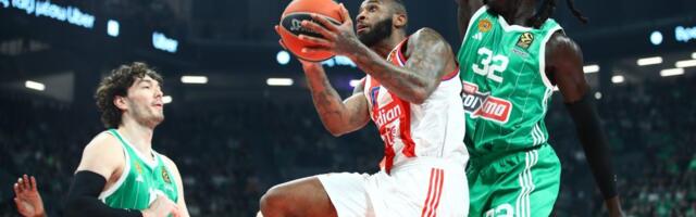 (POLUVREME) CRVENA ZVEZDA VODI U ATINI: Fantastična utakmica u OAKA Areni!