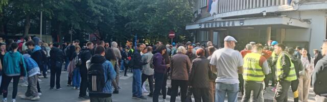 Veteran pušten iz policije, završen protest ispred PU Niš