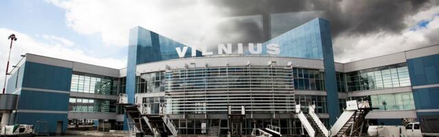 Avion skliznuo s piste nakon sletanja: Drama na aerodromu u Vilnjusu, pogledajte snimke sa lica mesta