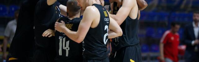 Grobari ga zamrzeli zbog komentara o Željku Obradoviću, sad mu NBA centar poručio da je gej?