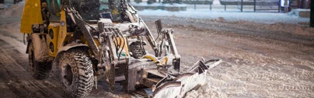 Padaju dalekovodi, 14 osoba evakuisano: Sneg pravi haos