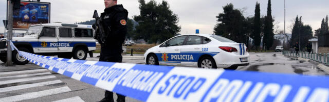 Opsadno stanje u Kotoru, policija pretresa „kavčane“