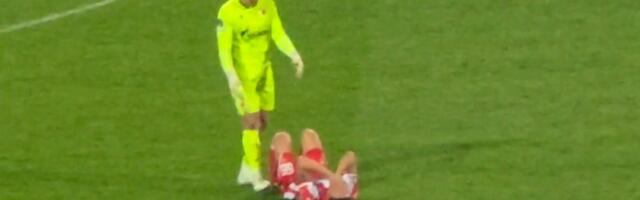 Jedan fudbaler Zvezde posebno je teško podneo eliminaciju od Lila, ležao je na travi i plakao