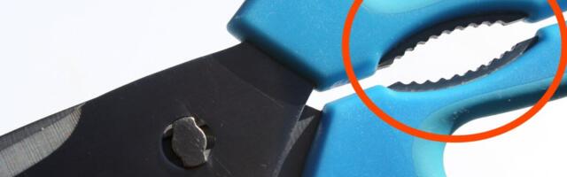 Malo ko zna čemu služe zubići na makazama: Nisu tu bez razloga, koristite ih pametno