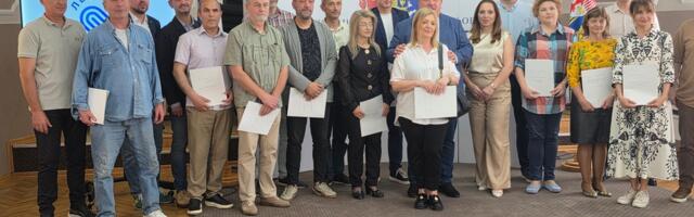 Uručeni ugovori u okviru Leskovac – prestonica kulture