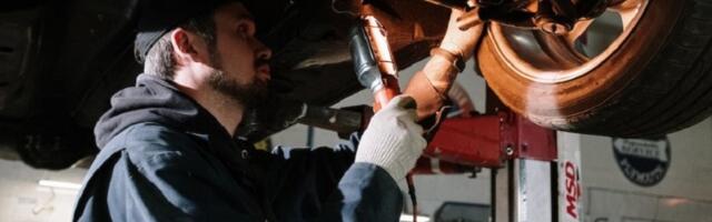Odlazak majstoru nije uvek opcija: Stvari koje možete sami uraditi na svom automobilu