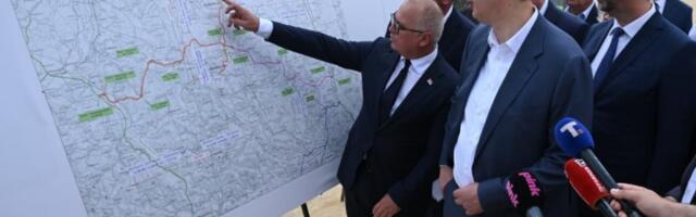 Vučić obišao radove na izgradnji Severne obilaznice: "Od izvođača tražim da ubrzaju sve potrebne procedure" (FOTO)