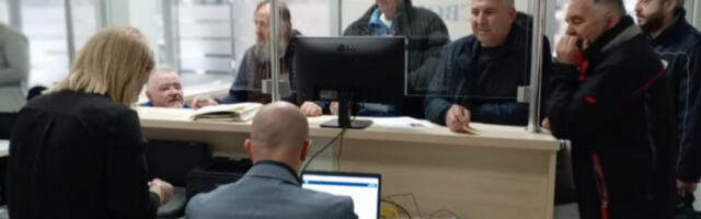 VIŠE OD 140.000 LJUDI SE PRIJAVILO ZA LEGALIZACIJU Ko nije stigao ove nedelje, EVO KOJI OBRAZAC TREBA DA SE POPUNI