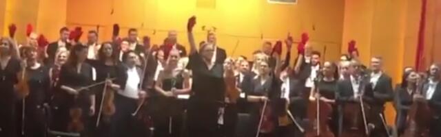 (VIDEO) Težak skandal: Filharmonija postala blokadersko leglo!