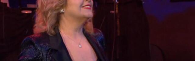 ZBOG AFERE POLITIČARA I LJUBAVNICE PEVAČICA DOŽIVELA VELIKI UDARAC: Našla se u centru skandala, pesma joj bila zabranjena: Veliki moralisti su smatrali...