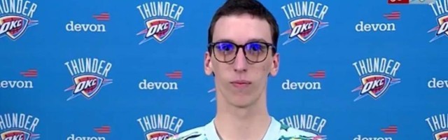 Amerikanci opsednuti srpskim košarkašem: Dribla kao Lebron, može da vam instalira Windows i niko ne zna šta nosi u pederuši