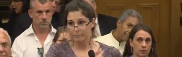 Medicinska sestra tvrdi da je od vakcine protiv korone postala magnet i ljudi ne prestaju da se smeju