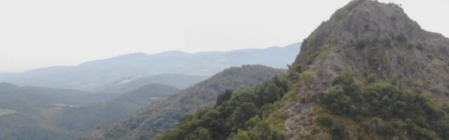 NISU NI SLUTILI ŠTA SE KRIJE IZA RUŠEVINA! Jovan iz Rače se uplašio, nije MOGAO DA VERUJE ŠTA VIDI, a ovakve pojave su sve učestalije u Šumadiji! (FOTO)