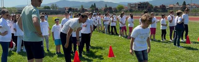 EMIR BEKRIĆ BODRIO MLADE ATLETIČARE U KRALJEVU