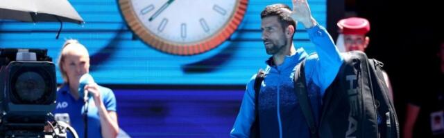 ŠAMPIONSKI DOČEK UZ SRPSKE ZASTAVE! Ovako je publika dočekala Novaka Đokovića (VIDEO)