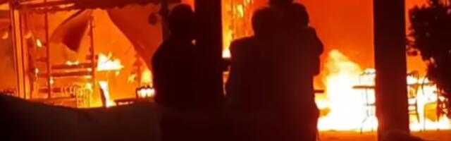 GORI KINESKI TRŽNI CENTAR Vatrogasci na terenu
