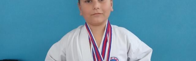 Osmogodišnji Pavle Tomašević doneo zlatni sjaj u Leskovac