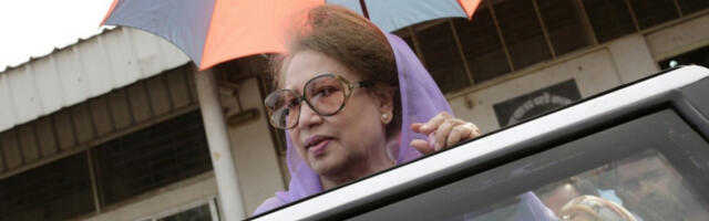 BIVŠA PREMIJERKA TEŠKO BOLESNA U bolnici u Daki bori se za život